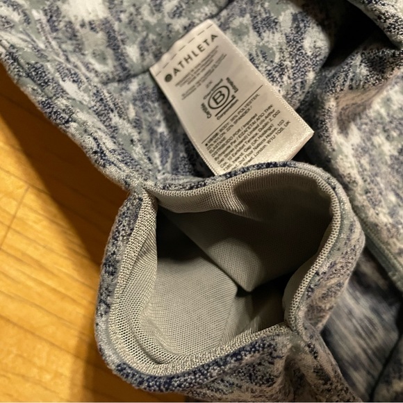 Athleta Gray Textured Leggings - Picture 6 of 8